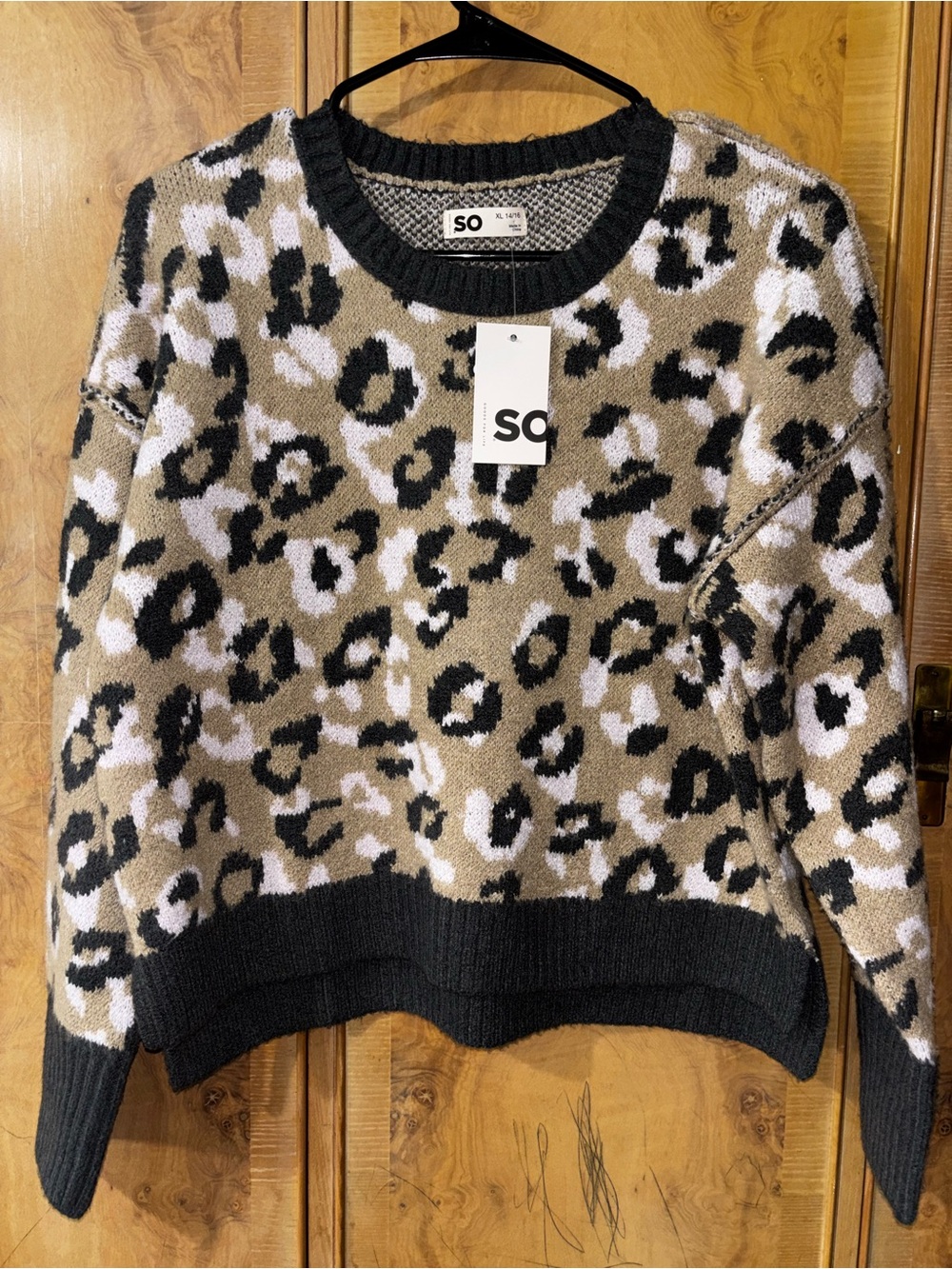 Girls SO Leopard-Print Crewneck Sweater in Tan, Black & White size XL 14/16
